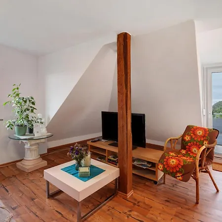 Im Rosenberg Apartment *